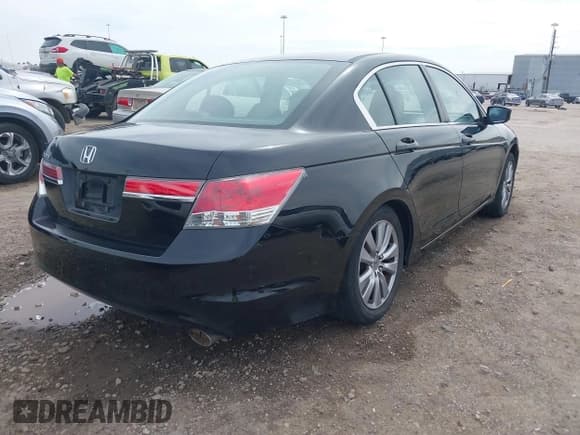 ✅ 2012 Honda Accord EX • VIN: 1HGCP2F75CA092506 • Lot: 41691890. Wystawiony na IAAI z przebiegiem 202 983 mil. Bezpłatny archiwum sprzedaży aukcyjnych z USA i szczegółowy raport historii pojazdu na DreamBid. Zdjęcie 4.