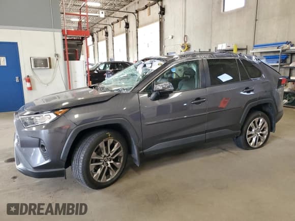 ✅ 2019 Toyota RAV4 XLE Premium • VIN: 2T3A1RFV1KW057217 • Lot: 80027655. Wystawiony na Copart z przebiegiem 85 821 mil. Bezpłatny archiwum sprzedaży aukcyjnych z USA i szczegółowy raport historii pojazdu na DreamBid. Zdjęcie 1.