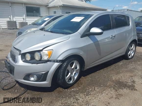 2016 Chevrolet Sonic LTZ с VIN 1G1JE6SB5G4139656, выставлен на аукционе IAAI как лот 43055166 с пробегом 137 308 миль миль и . История ставок и продаж доступна на DreamBid. Изображение 2.