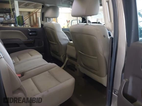 ✅ 2015 Chevrolet Silverado 1500 LT • VIN: 3GCPCREC9FG162677 • Lot: 43558537. Listed on IAAI with 231,284 mi. Free auction sales archive from the USA and detailed vehicle history report at DreamBid. Image 8.