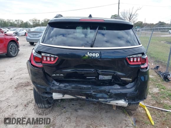 ✅ 2022 Jeep Compass Latitude Lux • VIN: 3C4NJDFB1NT118412 • Lot: 41115850. Listed on IAAI with Not provided. Free auction sales archive from the USA and detailed vehicle history report at DreamBid. Image 15.