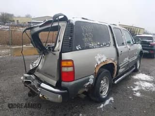 ✅ 2000 Chevrolet Suburban LT • VIN: 3GNFK16T6YG218597 • Лот: 41994375. Опубликован ранее на IAAI с пробегом Не указан. Бесплатный доступ к архиву аукционных продаж из США и подробный отчёт об истории автомобиля на DreamBid. Изображение 4.