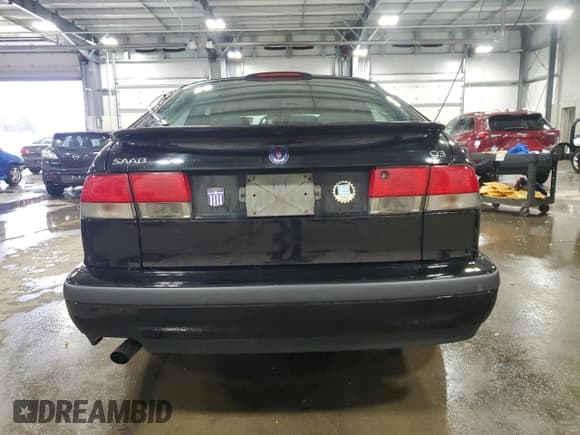 ✅ 2000 Saab 9-3 • VIN: YS3DD38H6Y2039671 • Lot: 82640394. Listed on Copart with 88,449 mi. Free auction sales archive from the USA and detailed vehicle history report at DreamBid. Image 6.