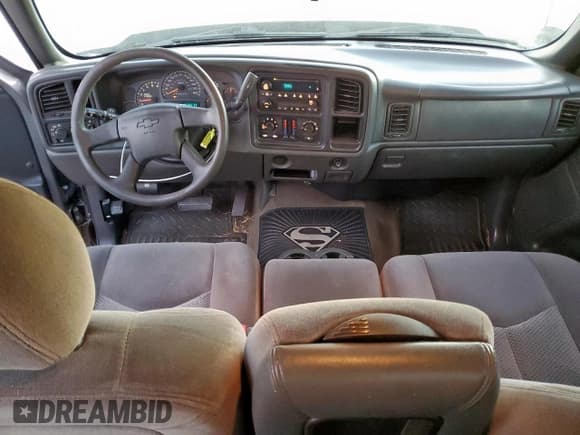 ✅ 2006 Chevrolet Silverado 1500 LS • VIN: 2GCEC13V661356587 • Lot: 90408445. Wystawiony na Copart z przebiegiem 256 204 mil. Bezpłatny archiwum sprzedaży aukcyjnych z USA i szczegółowy raport historii pojazdu na DreamBid. Zdjęcie 8.