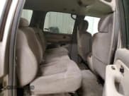 ✅ 2001 Chevrolet Suburban LS • VIN: 3GNFK16T11G159397 • Лот: 54366085. Опубликован ранее на Copart с пробегом 237 806 миль. Бесплатный доступ к архиву аукционных продаж из США и подробный отчёт об истории автомобиля на DreamBid. Изображение 10.