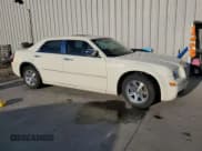 ✅ 2006 Chrysler 300 Touring • VIN: 2C3KA53G26H140880 • Лот: 84912035. Опубликован ранее на Copart с пробегом 200 221 миль. Бесплатный доступ к архиву аукционных продаж из США и подробный отчёт об истории автомобиля на DreamBid. Изображение 4.