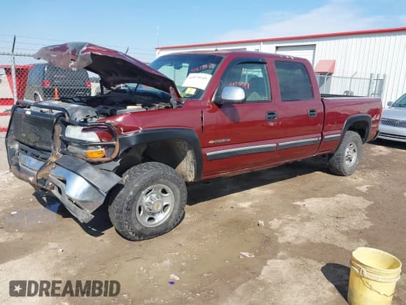 ✅ 2001 Chevrolet Silverado 2500HD LS • VIN: 1GCHK23UX1F185812 • Lot: 41879549. Listed on IAAI with 212,295 mi. Free auction sales archive from the USA and detailed vehicle history report at DreamBid. Image 17.