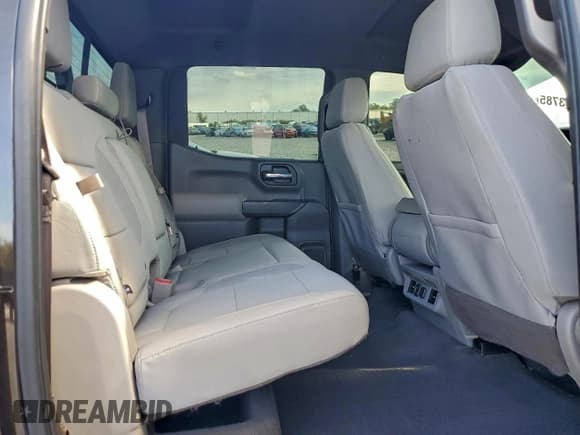 ✅ 2019 Chevrolet Silverado 1500 LT • VIN: 1GCUYDED5KZ131565 • Lot: 95373785. Wystawiony na Copart z przebiegiem 150 826 mil. Bezpłatny archiwum sprzedaży aukcyjnych z USA i szczegółowy raport historii pojazdu na DreamBid. Zdjęcie 10.