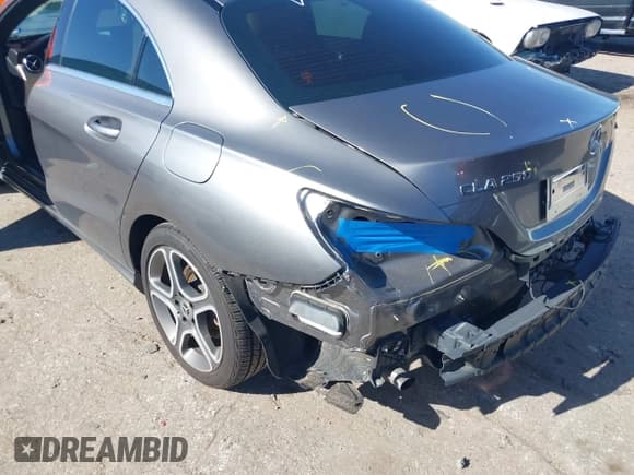 ✅ 2018 Mercedes-Benz CLA 250 • VIN: WDDSJ4EB6JN518969 • Lot: 41196085. Listed on IAAI with 53,886 mi. Free auction sales archive from the USA and detailed vehicle history report at DreamBid. Image 6.