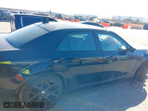 ✅ 2023 Chrysler 300 C • VIN: 2C3CCAPJ8PH500734 • Лот: 41230942. Опубликован ранее на IAAI с пробегом 19 191 миль. Бесплатный доступ к архиву аукционных продаж из США и подробный отчёт об истории автомобиля на DreamBid. Изображение 13.