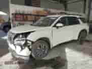 2024 Nissan Pathfinder SV with VIN 5N1DR3BAXRC297459, listed as a Copart auction lot 90979305 with 32,984 mi miles and Clean title. Bid and sale history available at DreamBid. Image 1.