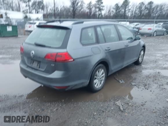 ✅ 2016 Volkswagen Golf TSI S • VIN: 3VWC17AU6GM514573 • Лот: 43847030. Опубликован ранее на IAAI с пробегом 87 289 миль. Бесплатный доступ к архиву аукционных продаж из США и подробный отчёт об истории автомобиля на DreamBid. Изображение 4.