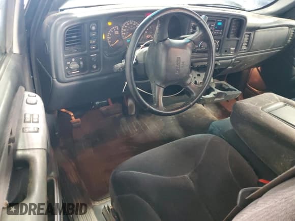 ✅ 2000 GMC Sierra 1500 SLE • VIN: 1GTEK14T4YZ130591 • Лот: 71564235. Опубликован ранее на Copart с пробегом 214 388 миль. Бесплатный доступ к архиву аукционных продаж из США и подробный отчёт об истории автомобиля на DreamBid. Изображение 8.