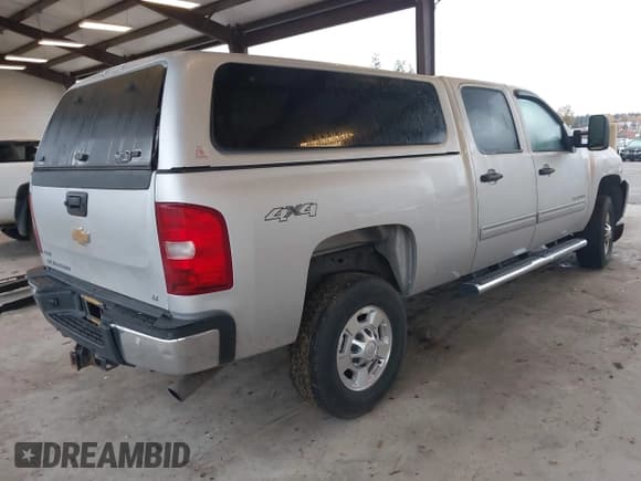 ✅ 2012 Chevrolet Silverado 2500HD LT • VIN: 1GC1KXCG6CF155105 • Лот: 43596140. Опубликован ранее на IAAI с пробегом 213 676 миль. Бесплатный доступ к архиву аукционных продаж из США и подробный отчёт об истории автомобиля на DreamBid. Изображение 4.