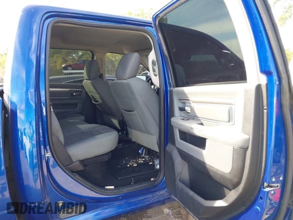 ✅ 2016 Ram 1500 Big Horn • VIN: 3C6RR7LT9GG136331 • Lot: 43360988. Listed on IAAI with 141,287 mi. Free auction sales archive from the USA and detailed vehicle history report at DreamBid. Image 8.