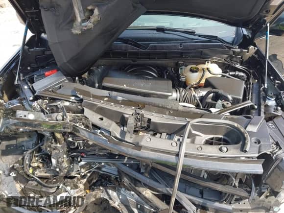 2024 Chevrolet Suburban LT z VIN 1GNSCCKD7RR413440, wystawiony jako IAAI lot #42604040 z przebiegiem 29 976 mil mil oraz . Historia ofert i sprzedaży dostępna na DreamBid. Obrazek 10.