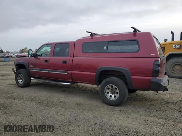 ✅ 2005 Chevrolet Silverado 2500HD LS • VIN: 1GCHK23275F933680 • Lot: 90767445. Wystawiony na Copart z przebiegiem 198 469 mil. Bezpłatny archiwum sprzedaży aukcyjnych z USA i szczegółowy raport historii pojazdu na DreamBid. Zdjęcie 2.