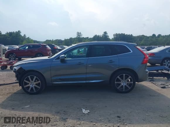✅ 2018 Volvo XC60 Inscription • VIN: YV4A22RL4J1007615 • Lot: 42940168. Listed on IAAI with 69,558 mi. Free auction sales archive from the USA and detailed vehicle history report at DreamBid. Image 15.
