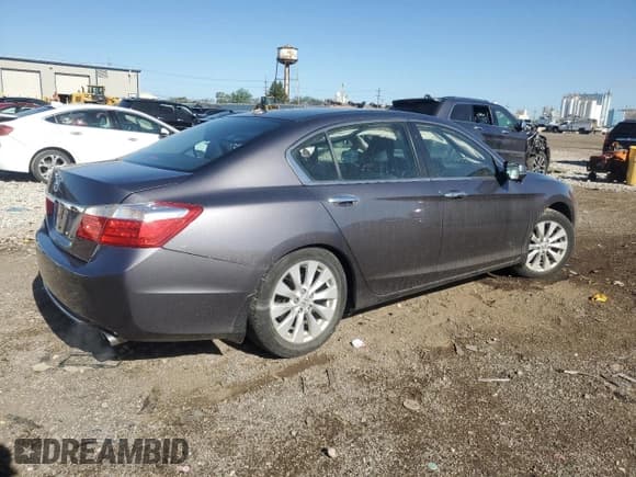 ✅ 2015 Honda Accord EX-L • VIN: 1HGCR2F81FA071630 • Lot: 57248565. Listed on Copart with 79,071 mi. Free auction sales archive from the USA and detailed vehicle history report at DreamBid. Image 3.