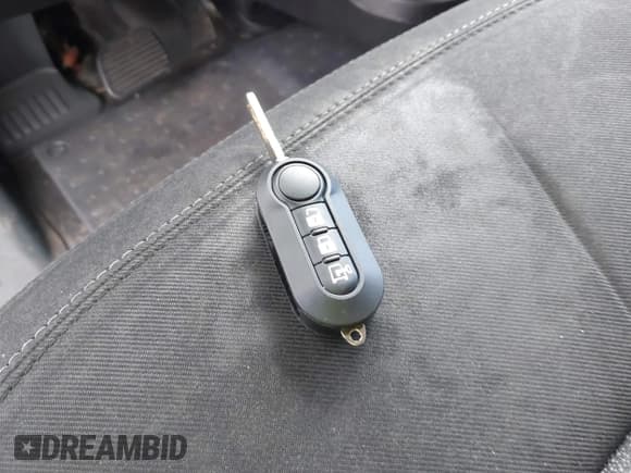 ✅ 2017 Ram ProMaster Cargo • VIN: 3C6URVJG9HE522779 • Lot: 43111506. Listed on IAAI with 82,842 mi. Free auction sales archive from the USA and detailed vehicle history report at DreamBid. Image 11.