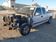 ✅ 2000 Chevrolet Silverado 1500 LS • VIN: 2GCEC19T4Y1351784 • Лот: 43633127. Опубликован ранее на IAAI с пробегом 178 504 миль. Бесплатный доступ к архиву аукционных продаж из США и подробный отчёт об истории автомобиля на DreamBid. Изображение 2.