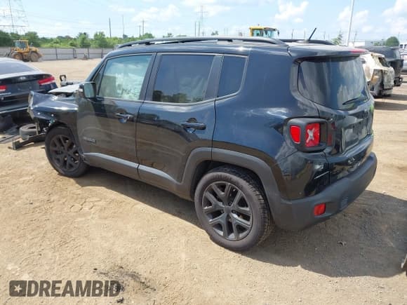 ✅ 2017 Jeep Renegade Latitude • VIN: ZACCJABB6HPG67093 • Lot: 42717078. Listed on IAAI with 107,655 mi. Free auction sales archive from the USA and detailed vehicle history report at DreamBid. Image 3.