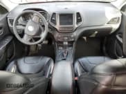 ✅ 2019 Jeep Cherokee Trailhawk Elite • VIN: 1C4PJMBN7KD436769 • Lot: 87076024. Wystawiony na Copart z przebiegiem 40 150 mil. Bezpłatny archiwum sprzedaży aukcyjnych z USA i szczegółowy raport historii pojazdu na DreamBid. Zdjęcie 8.