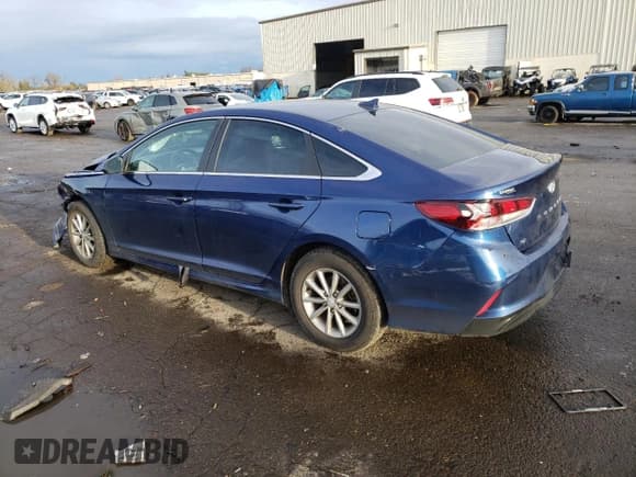✅ 2019 Hyundai Sonata SE • VIN: 5NPE24AF5KH800731 • Lot: 36005163. Listed on Copart with 39,763 mi. Free auction sales archive from the USA and detailed vehicle history report at DreamBid. Image 2.