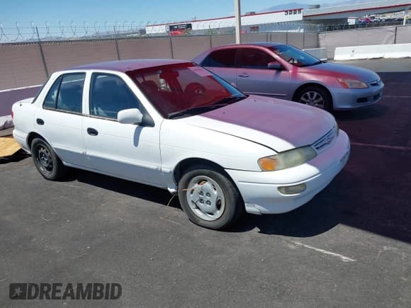 ✅ 1997 Kia Sephia RS • VIN: KNAFA1251V5316777 • Lot: 42620147. Wystawiony na IAAI z przebiegiem 125 342 mil. Bezpłatny archiwum sprzedaży aukcyjnych z USA i szczegółowy raport historii pojazdu na DreamBid. Zdjęcie 1.