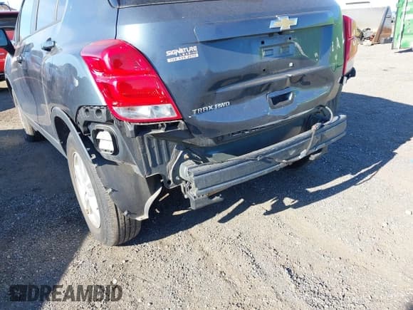 ✅ 2022 Chevrolet Trax LT • VIN: KL7CJPSM7NB560335 • Lot: 43662691. Listed on IAAI with 52,182 mi. Free auction sales archive from the USA and detailed vehicle history report at DreamBid. Image 6.