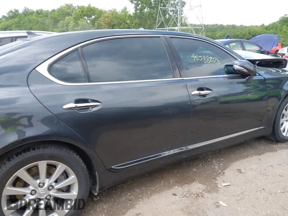 ✅ 2011 Lexus LS 460 L • VIN: JTHDL5EF5B5003824 • Lot: 42588203. Listed on IAAI with 253,838 mi. Free auction sales archive from the USA and detailed vehicle history report at DreamBid. Image 13.