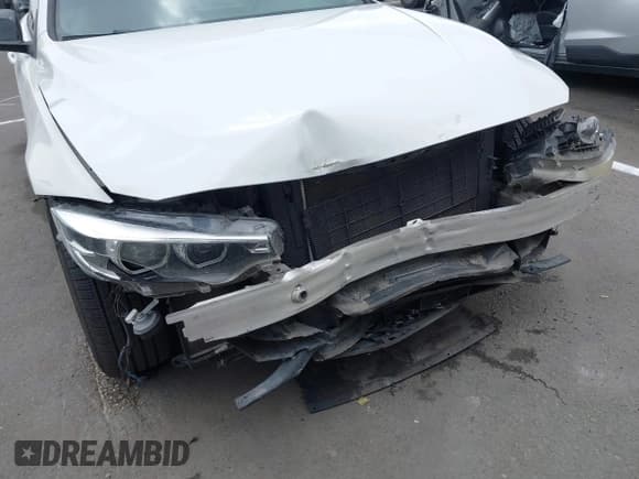 ✅ 2019 BMW 4 Series 440i • VIN: WBA4J5C50KBM65028 • Lot: 42584709. Listed on IAAI with 71,934 mi. Free auction sales archive from the USA and detailed vehicle history report at DreamBid. Image 6.