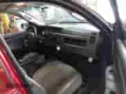 2008 Dodge Dakota SXT z VIN 1D7HW38K18S528662, wystawiony jako IAAI lot #42315787 z przebiegiem 258 549 mil mil oraz . Historia ofert i sprzedaży dostępna na DreamBid. Obrazek 5.