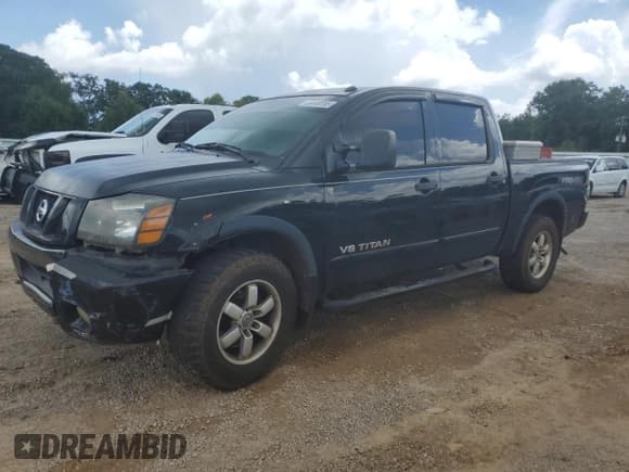 ✅ 2011 Nissan Titan SL • VIN: 1N6BA0EC2BN313577 • Lot: 65449785. Wystawiony na Copart z przebiegiem 215 320 mil. Bezpłatny archiwum sprzedaży aukcyjnych z USA i szczegółowy raport historii pojazdu na DreamBid. Zdjęcie 1.