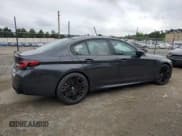 ✅ 2023 BMW M5 • VIN: WBS83CH07PCN14218 • Lot: 67965375. Wystawiony na Copart z przebiegiem 14 887 mil. Bezpłatny archiwum sprzedaży aukcyjnych z USA i szczegółowy raport historii pojazdu na DreamBid. Zdjęcie 3.