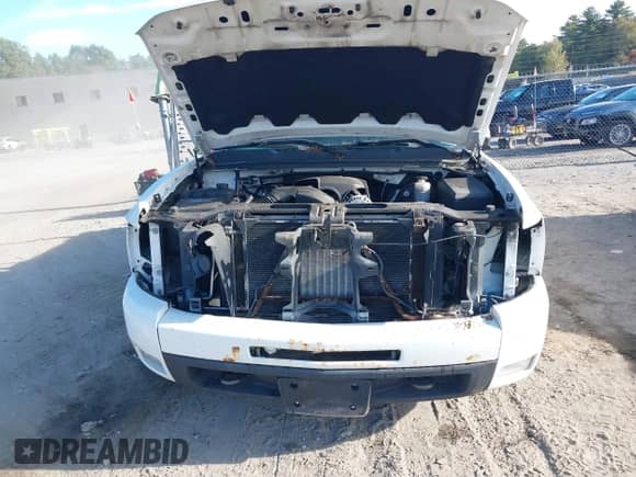 2009 Chevrolet Silverado 1500 LTZ with VIN 1GCEK39009Z279415, listed as a IAAI auction lot 43233317 with Not provided miles and . Bid and sale history available at DreamBid. Image 6.