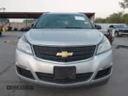 ✅ 2017 Chevrolet Traverse LS • VIN: 1GNKRFKD4HJ238853 • Lot: 43411770. Wystawiony na IAAI z przebiegiem 54 100 mil. Bezpłatny archiwum sprzedaży aukcyjnych z USA i szczegółowy raport historii pojazdu na DreamBid. Zdjęcie 12.
