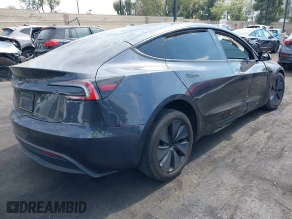 ✅ 2024 Tesla Model 3 • VIN: 5YJ3E1EA4RF750733 • Lot: 42731836. Wystawiony na IAAI z przebiegiem 22 504 mil. Bezpłatny archiwum sprzedaży aukcyjnych z USA i szczegółowy raport historii pojazdu na DreamBid. Zdjęcie 4.