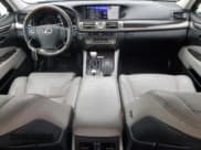 ✅ 2017 Lexus LS 460 • VIN: JTHCL5EF8H5029094 • Лот: 81793294. Опубликован ранее на Copart с пробегом 37 205 миль. Бесплатный доступ к архиву аукционных продаж из США и подробный отчёт об истории автомобиля на DreamBid. Изображение 8.