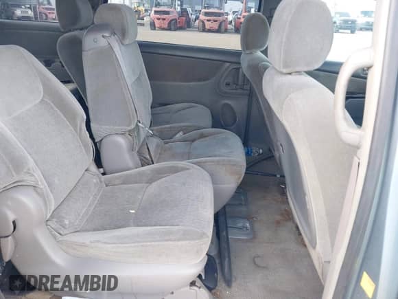 2005 Toyota Sienna LE z VIN 5TDZA23CX5S339231, wystawiony jako IAAI lot #43477645 z przebiegiem 205 064 mil mil oraz . Historia ofert i sprzedaży dostępna na DreamBid. Obrazek 8.