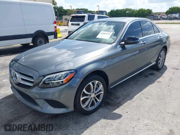 ✅ 2019 Mercedes-Benz C 300 • VIN: 55SWF8EB1KU306385 • Lot: 43085614. Wystawiony na IAAI z przebiegiem Nie podano. Bezpłatny archiwum sprzedaży aukcyjnych z USA i szczegółowy raport historii pojazdu na DreamBid. Zdjęcie 20.