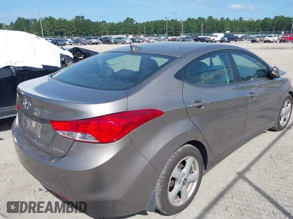 ✅ 2013 Hyundai Elantra Limited • VIN: 5NPDH4AE8DH270078 • Лот: 43197512. Опубликован ранее на IAAI с пробегом 130 356 миль. Бесплатный доступ к архиву аукционных продаж из США и подробный отчёт об истории автомобиля на DreamBid. Изображение 4.