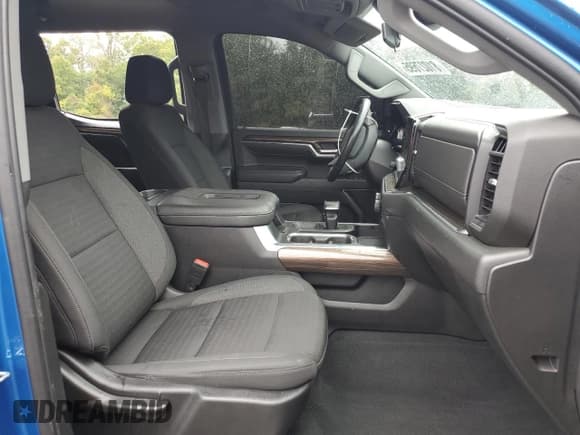 ✅ 2022 Chevrolet Silverado 1500 RST • VIN: 1GCUDEED9NZ593570 • Lot: 81027695. Wystawiony na Copart z przebiegiem 57 319 mil. Bezpłatny archiwum sprzedaży aukcyjnych z USA i szczegółowy raport historii pojazdu na DreamBid. Zdjęcie 7.