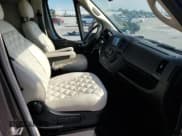 ✅ 2022 Ram ProMaster Window Van • VIN: 3C6MRVUGXME580695 • Лот: 70992195. Опубликован ранее на Copart с пробегом 17 901 миль. Бесплатный доступ к архиву аукционных продаж из США и подробный отчёт об истории автомобиля на DreamBid. Изображение 5.