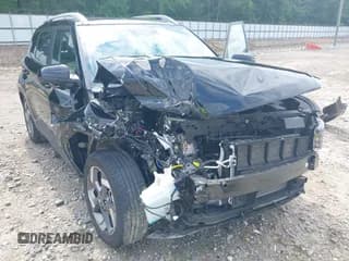 ✅ 2024 Hyundai Venue Limited • VIN: KMHRC8A30RU296273 • Lot: 42267199. Listed on IAAI with 10,975 mi. Free auction sales archive from the USA and detailed vehicle history report at DreamBid. Image 6.