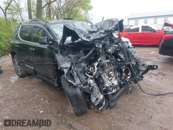 ✅ 2018 GMC Acadia Denali • VIN: 1GKKNXLS3JZ158236 • Lot: 42125053. Listed on IAAI with 58,000 mi. Free auction sales archive from the USA and detailed vehicle history report at DreamBid. Image 1.