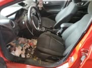 ✅ 2015 Ford Fiesta SE • VIN: 3FADP4BJ4FM204080 • Lot: 66278965. Wystawiony na Copart z przebiegiem Nie podano. Bezpłatny archiwum sprzedaży aukcyjnych z USA i szczegółowy raport historii pojazdu na DreamBid. Zdjęcie 7.