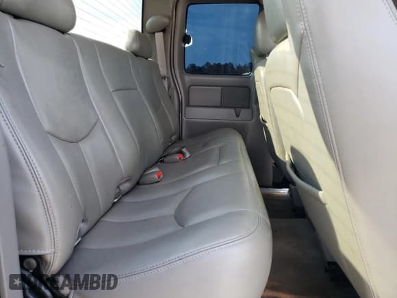 ✅ 2005 Chevrolet Silverado 1500 Z71 • VIN: 1GCEK19Z35Z207458 • Лот: 62035164. Опубликован ранее на Copart с пробегом 183 152 миль. Бесплатный доступ к архиву аукционных продаж из США и подробный отчёт об истории автомобиля на DreamBid. Изображение 20.