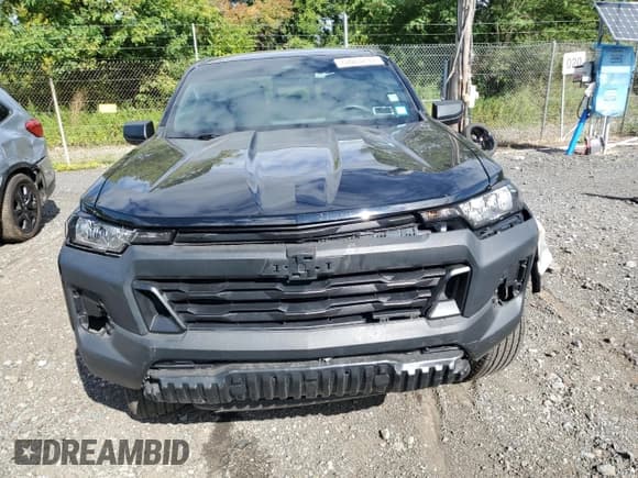 ✅ 2024 Chevrolet Colorado 2WD Work Truck • VIN: 1GCPSBEK2R1148172 • Лот: 70663735. Опубликован ранее на Copart с пробегом 12 853 миль. Бесплатный доступ к архиву аукционных продаж из США и подробный отчёт об истории автомобиля на DreamBid. Изображение 5.