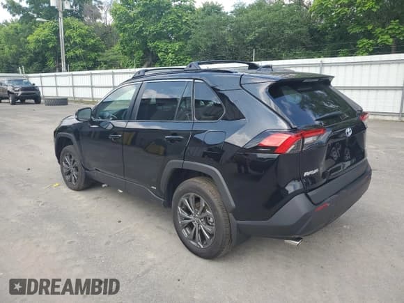 ✅ 2024 Toyota RAV4 Hybrid XLE Premium • VIN: 2T3B6RFV3RW053752 • Lot: 59369745. Wystawiony na Copart z przebiegiem 8 356 mil. Bezpłatny archiwum sprzedaży aukcyjnych z USA i szczegółowy raport historii pojazdu na DreamBid. Zdjęcie 2.